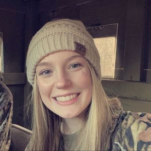 Meet your Posher, Addie